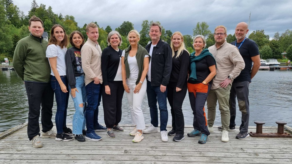 Gruppebilde med styret og ansatte i Prosperastiftelsen