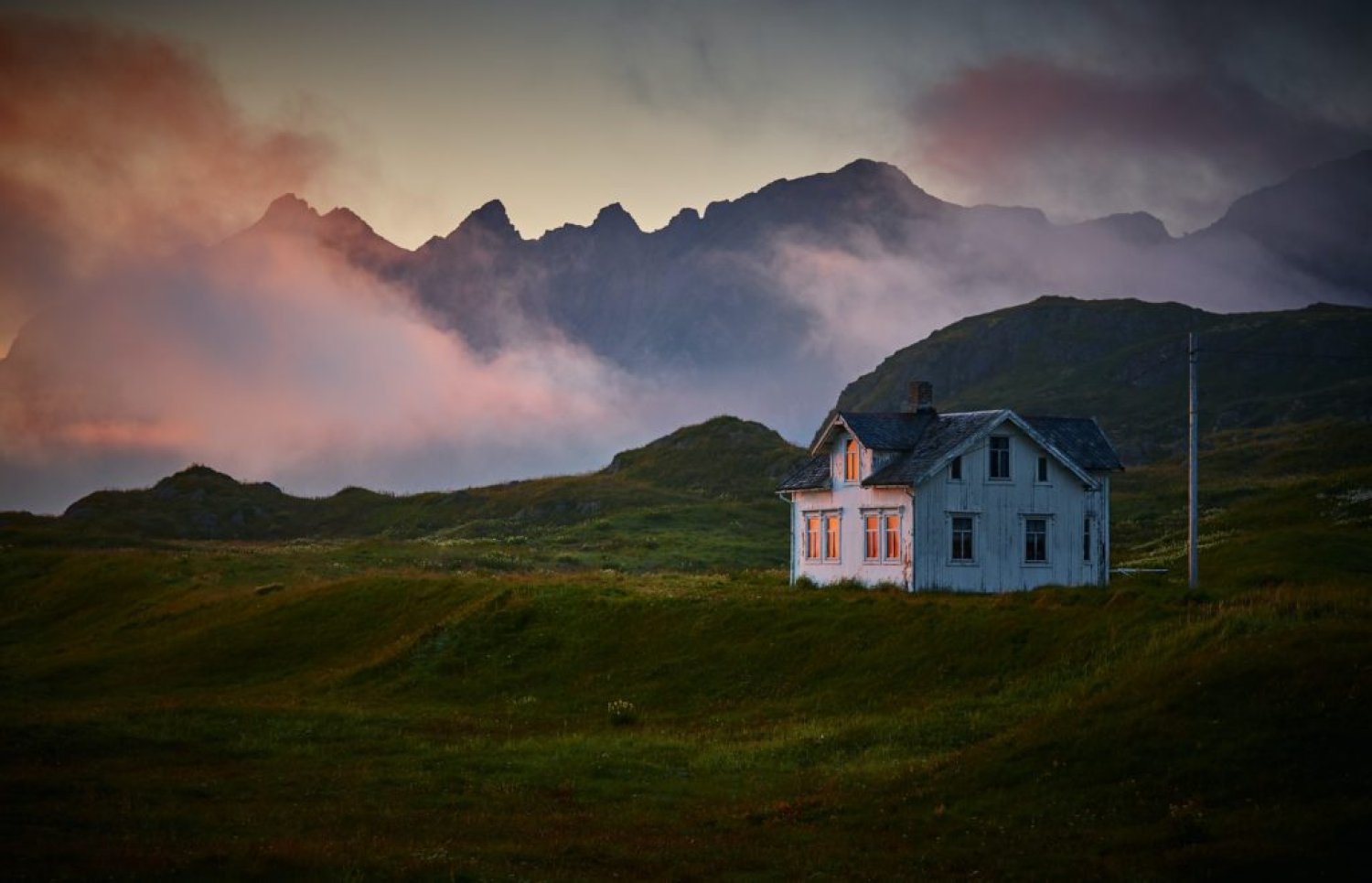 Å legge til rette for at vi kan bo hjemme så lenge som mulig betyr ikke nødvendigvis at vi bor i den samme boligen hele livet, men at vi bor i en bolig som er egnet for alderdommen. Illustrasjon: Unsplash