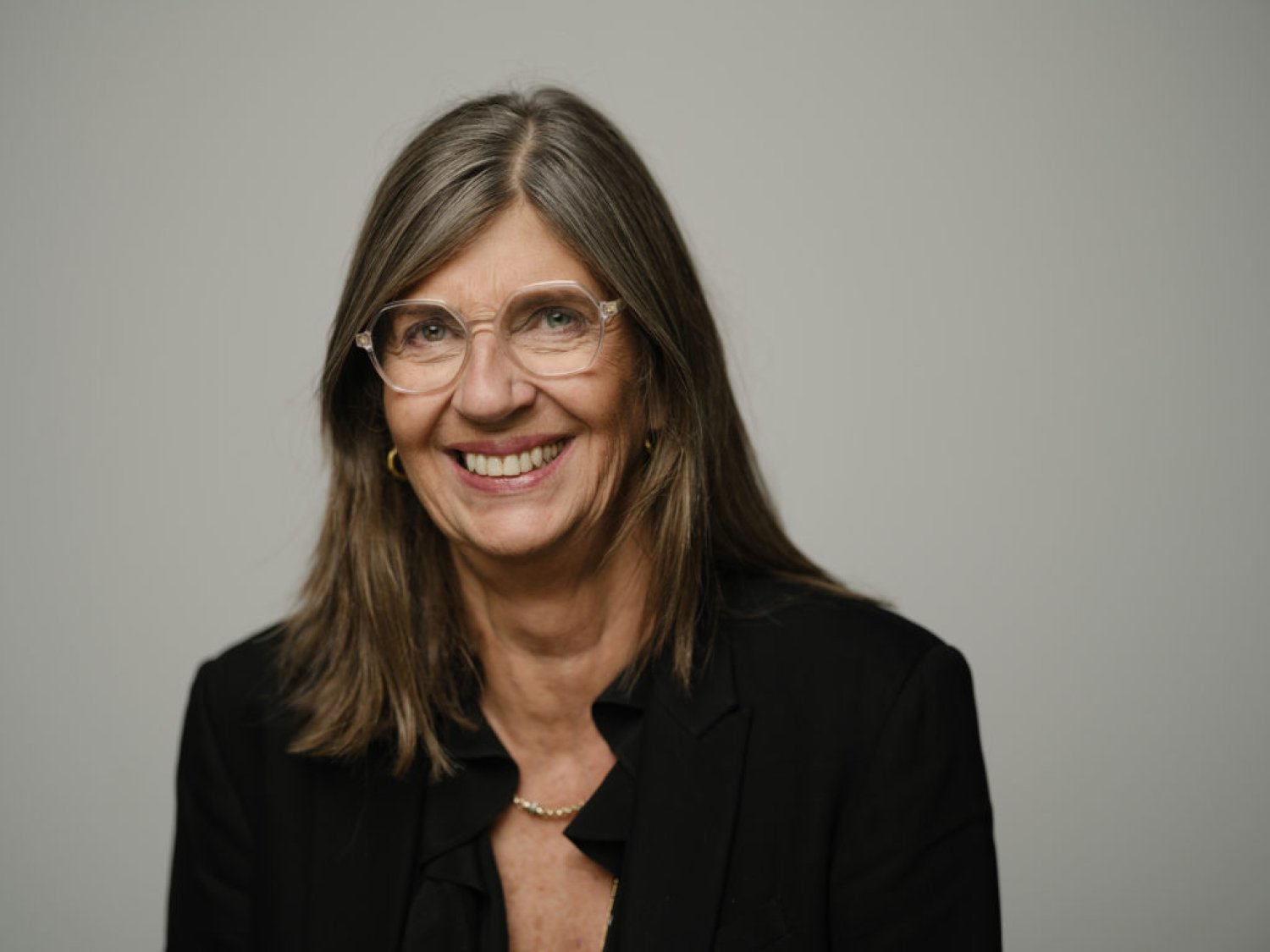 Wenche Halsen, leder av Senteret for et aldersvennlig Norge, synes det gledelig å se at vi allerede fra 45 årsalder begynner å legge planer, slik at vi kan få den alderdommen vi ønsker. Foto: Pål Laukli