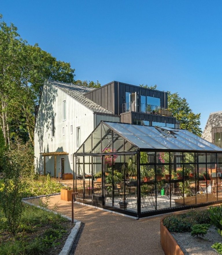 drivhus foran bolighus